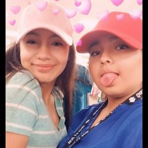 Meet your Posher, Roxana